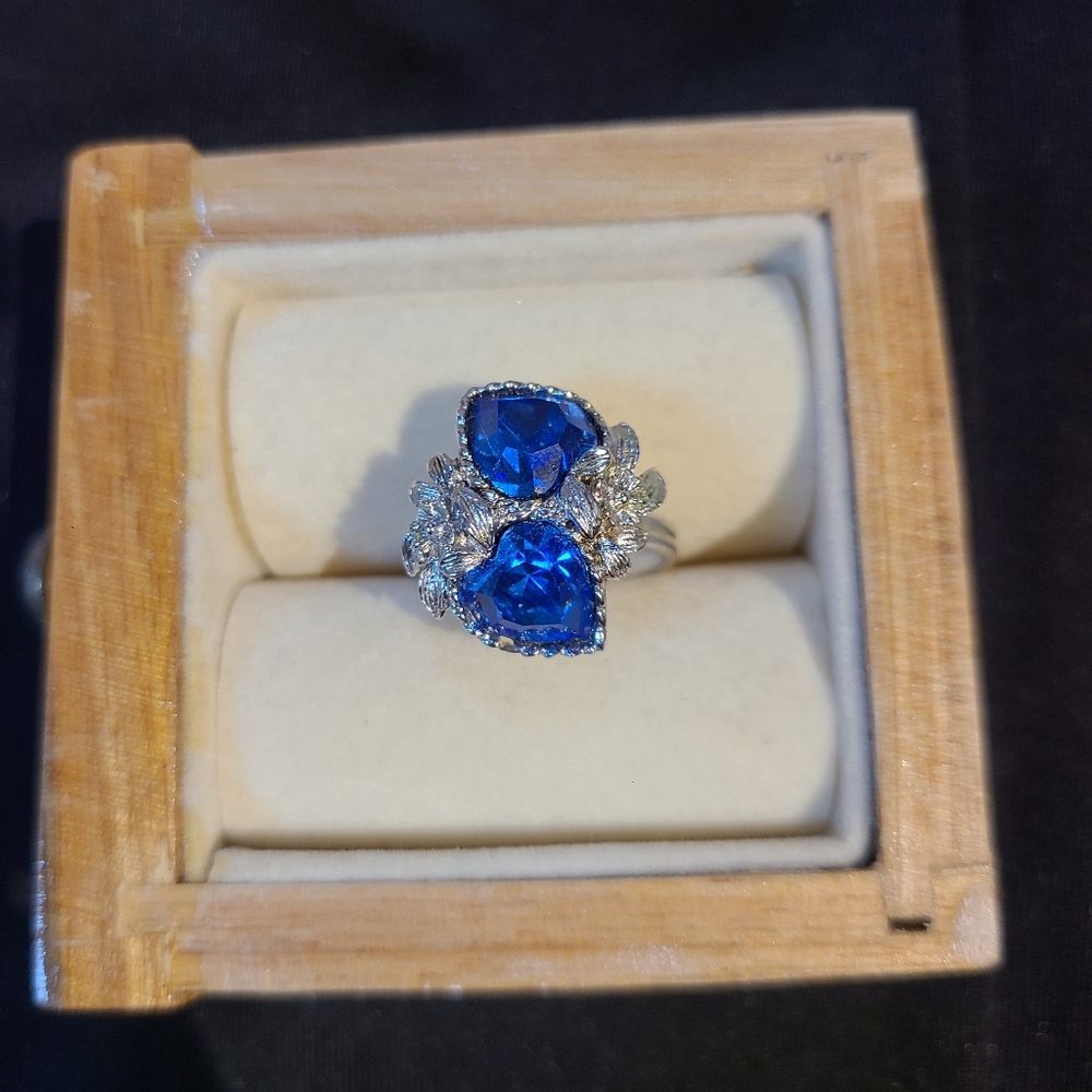 Vintage Sarah Conventry 'Love Story' adjustable ring